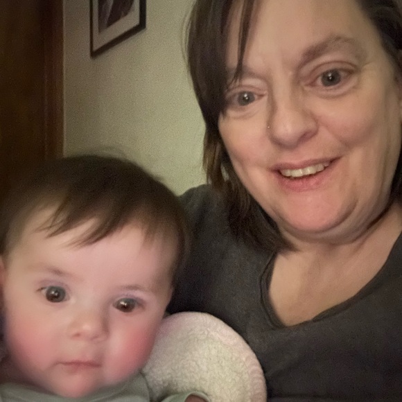 Meet your Posher Ambassador Beth Anne - Picture 7 of 7